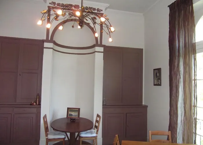 Manoir Larcouillet 3* Merles