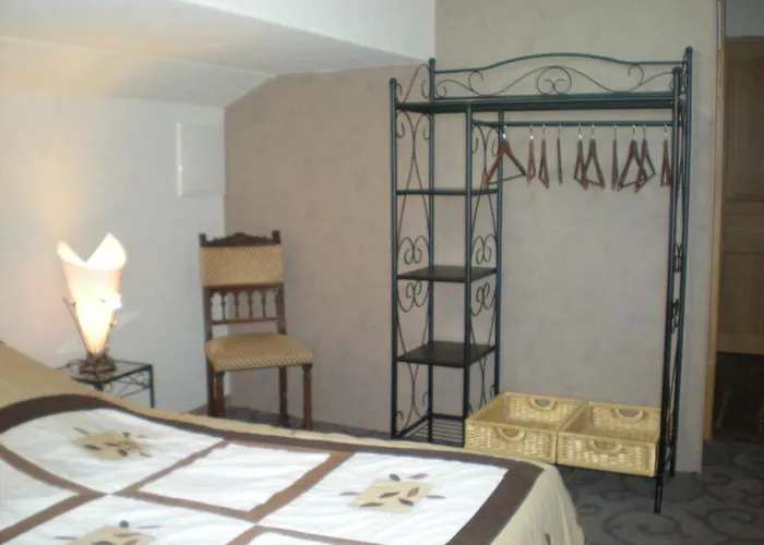 Manoir Larcouillet Merles