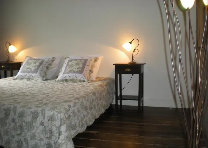 Manoir Larcouillet Merles