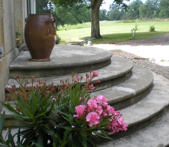 Manoir Larcouillet 3* Merles