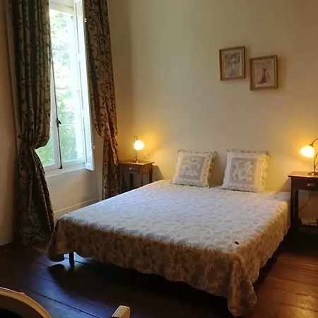 Manoir Larcouillet Merles