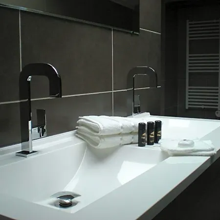 Manoir Larcouillet 3* Merles