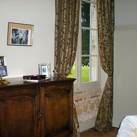 Couette-café Manoir Larcouillet Merles