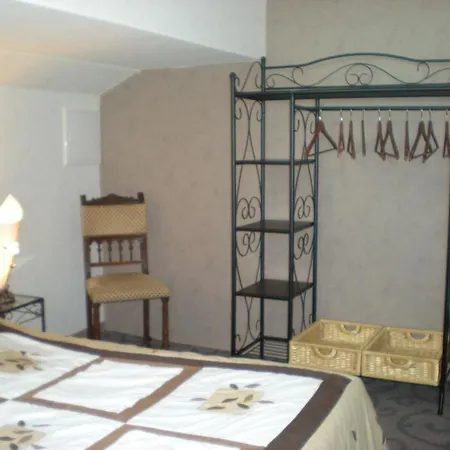 Manoir Larcouillet Merles