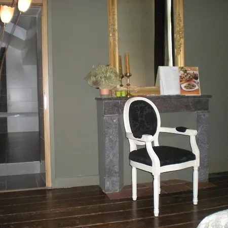 Manoir Larcouillet Couette-café