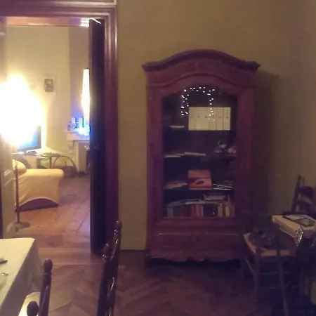 לינה וארוחת בוקר Manoir Larcouillet 3*