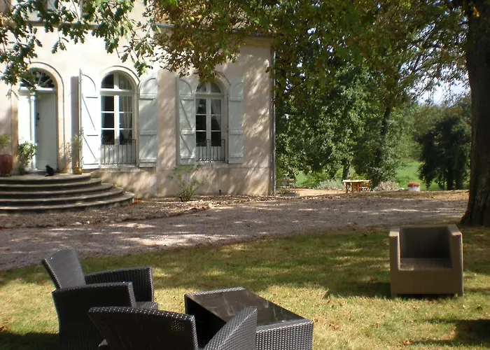 Manoir Larcouillet Bed & Breakfast